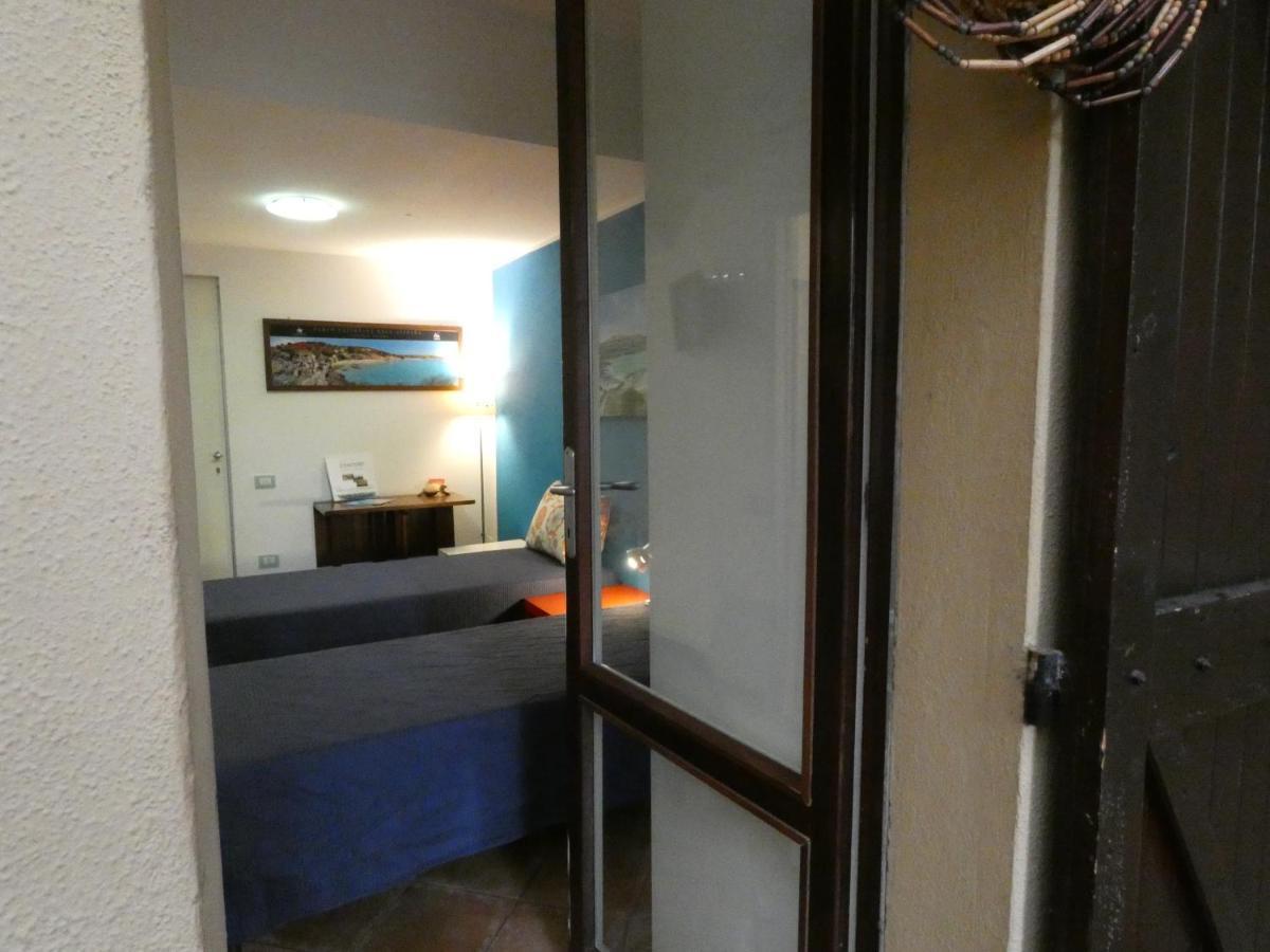 B&B Mrcaruba Stintino Buitenkant foto
