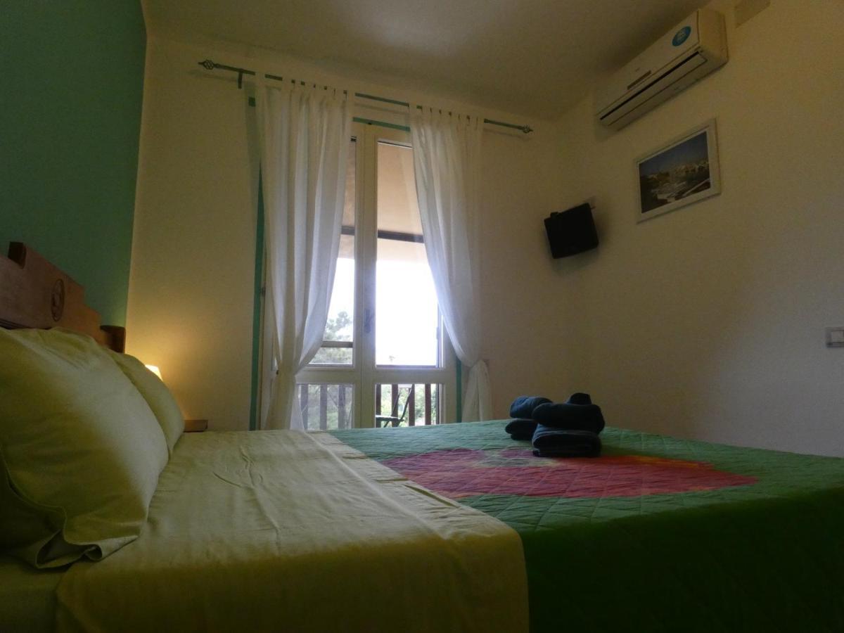 B&B Mrcaruba Stintino Buitenkant foto